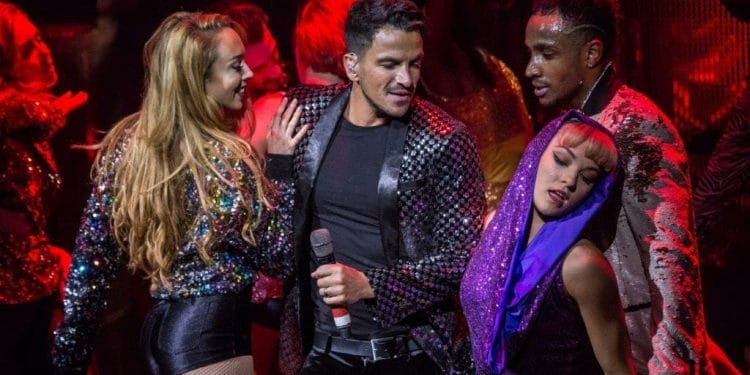 Peter Andre in Thriller Live c. Betty Zapata