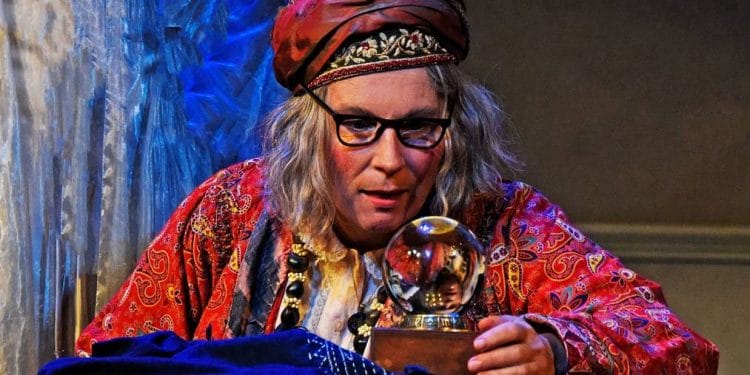 Jennifer Saunders Mme Arcati┬®nc Blithe Spirit