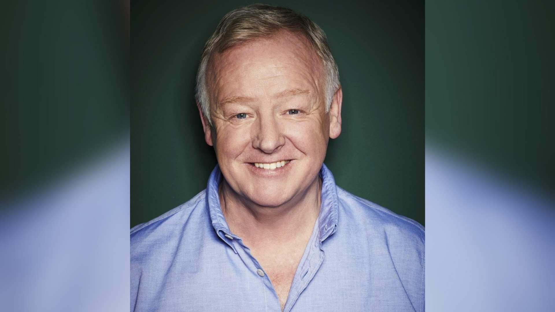 Les Dennis
