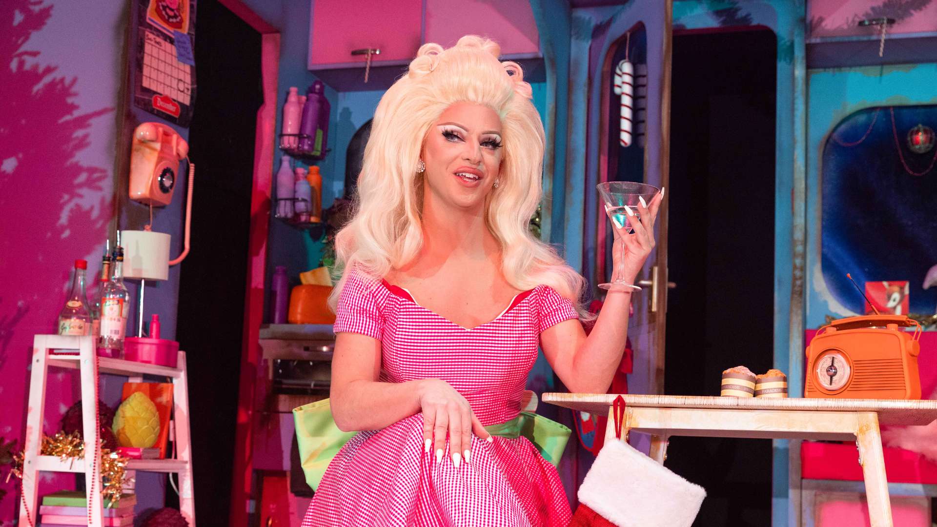 First Look Who’s Holiday at Southwark Playhouse Theatre Weekly