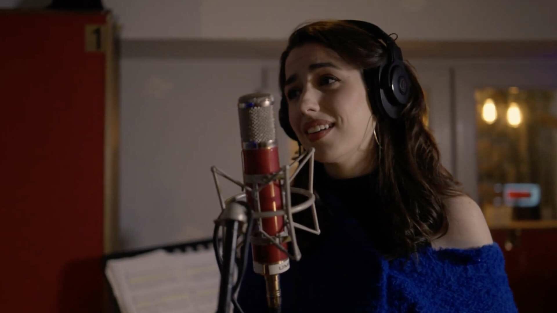 Molly Lynch sings All The Dead Poets