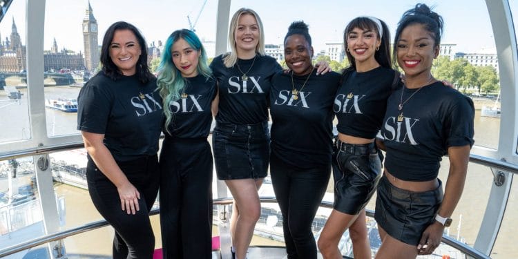The new cast of SIX Photo Credit Craig Sugden