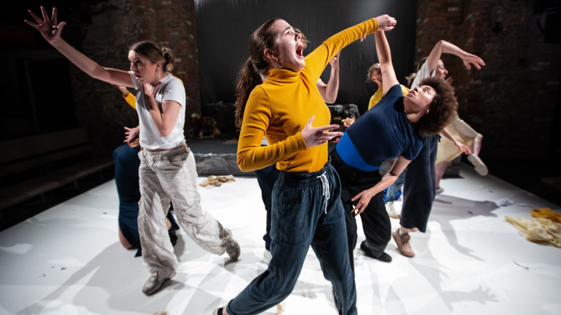 FREAK OUT! ©Chelsey Cliff.