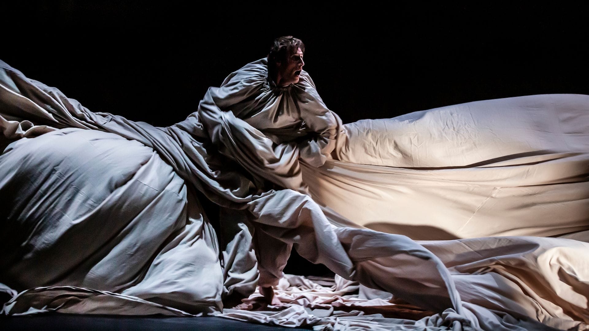 THEATRE RE, BIRTH (c) Pamela Raith
