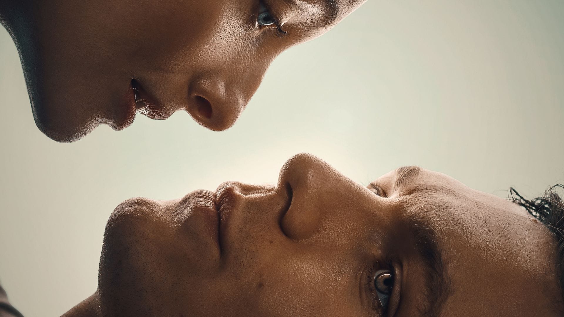 FlyBy Stuart Thompson, Poppy Gilbert