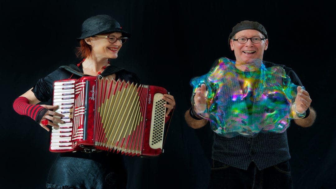 Louis Pearl Bubble and Squeeze